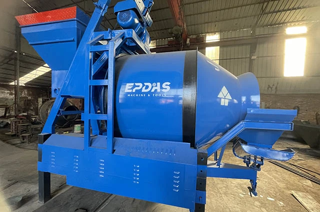mini concrete mixer